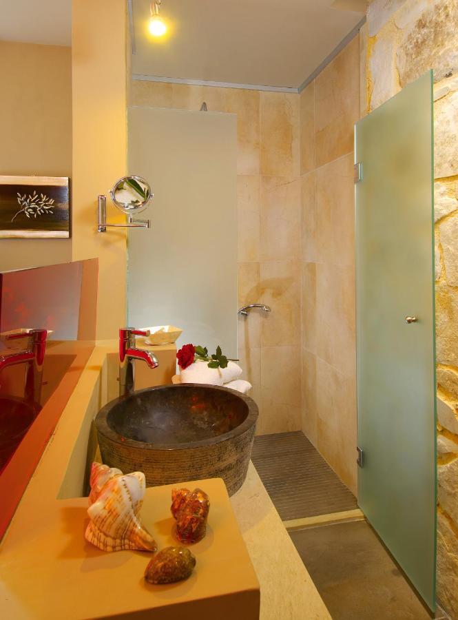 Mistral Hotel - For Solo Travelers Maleme Exteriör bild